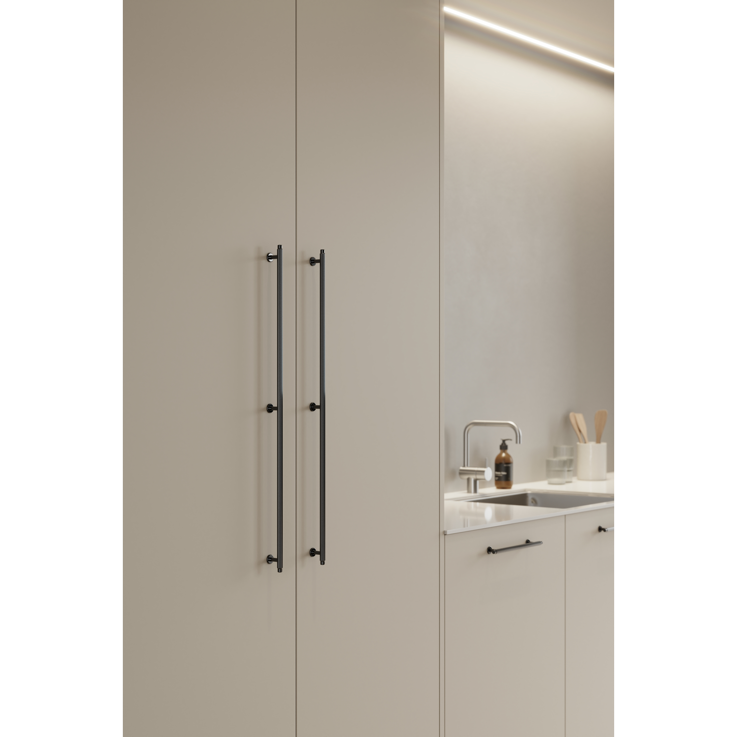Greep VILLA LONG BA640 L690 alu + zamak zwart